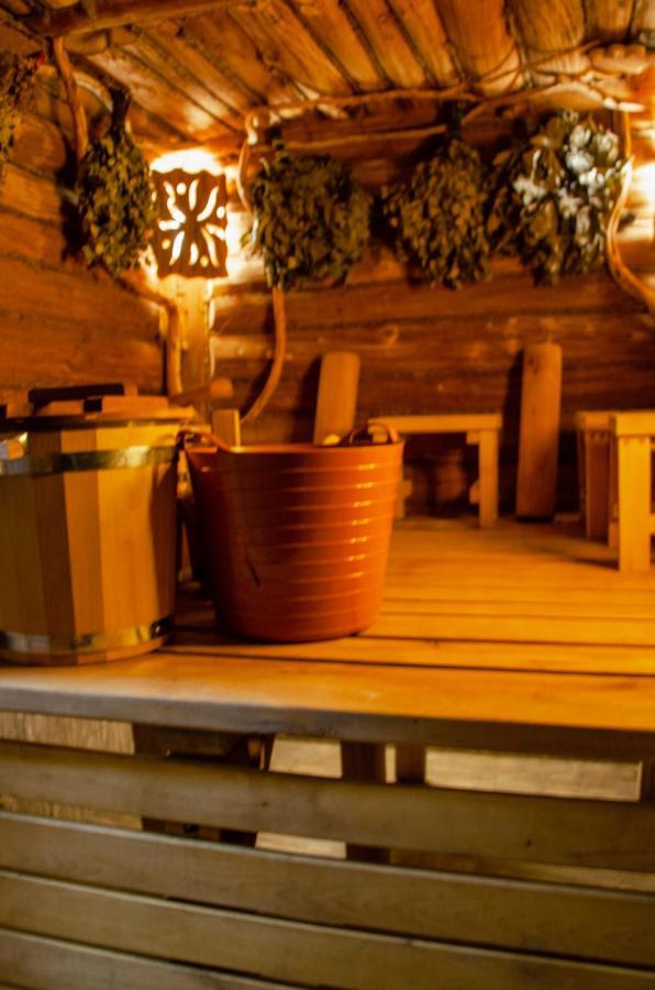 Relax Complex Hotel Boryspil Bagian luar foto