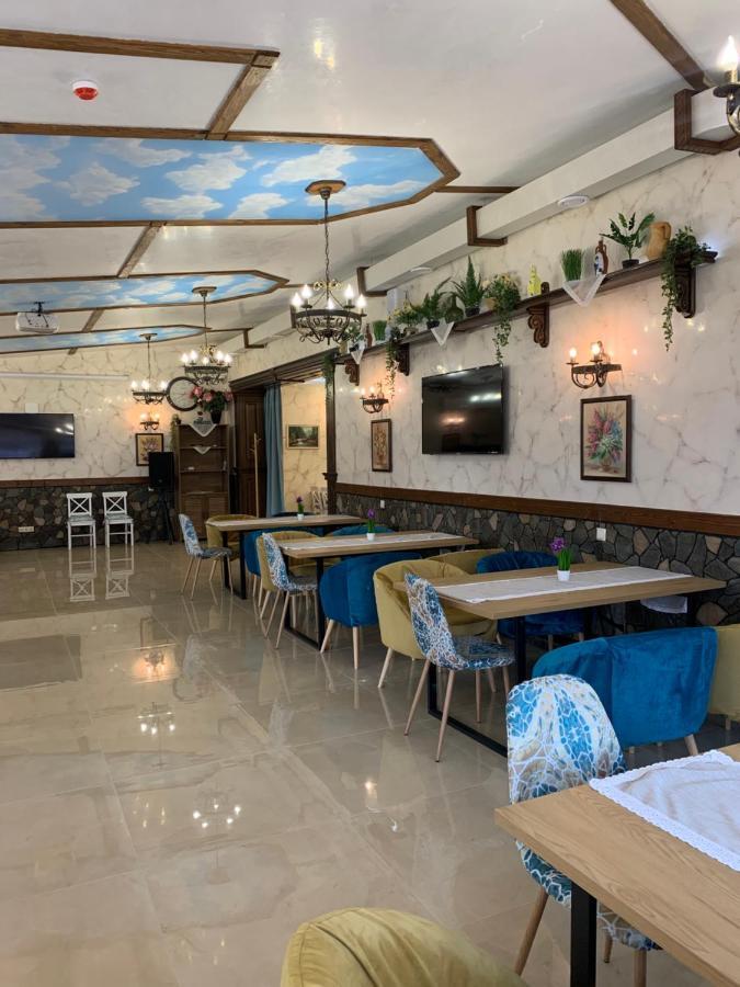 Relax Complex Hotel Boryspil Bagian luar foto